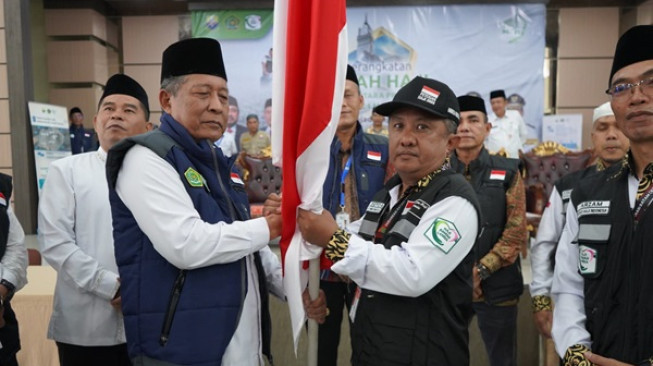 Wakil Gubernur Jambi Lepas Jemaah Calon Haji Kloter 24